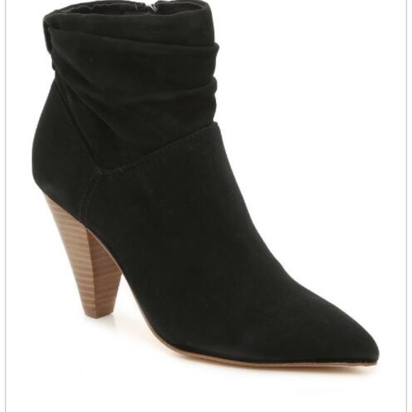 bleeker & bond Shoes - NWT Bleaker & Bond Ranier Bootie Size 6.5